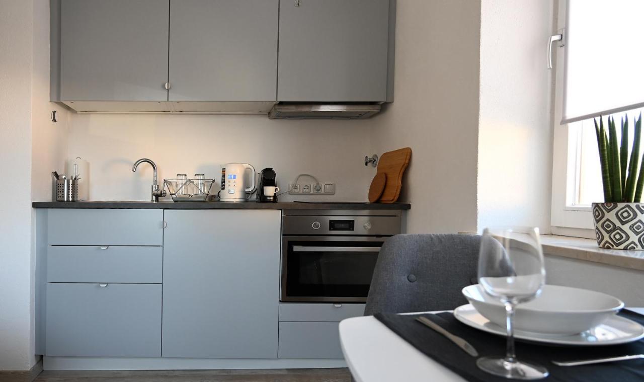 Gemuetliches Appartement Mit Netflix, Nespresso Und Boxspringbett アウグスブルク エクステリア 写真