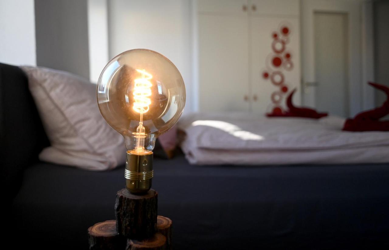 Gemuetliches Appartement Mit Netflix, Nespresso Und Boxspringbett アウグスブルク エクステリア 写真